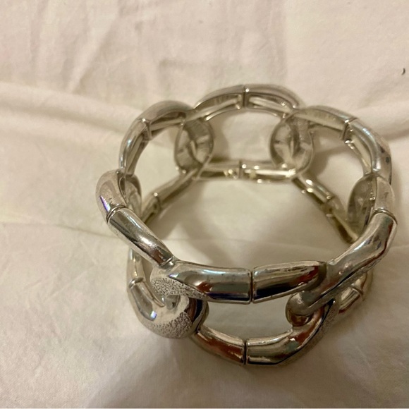 Forever 21 Large chunky Cuff bracelet.  silver tone. - Picture 9 of 16